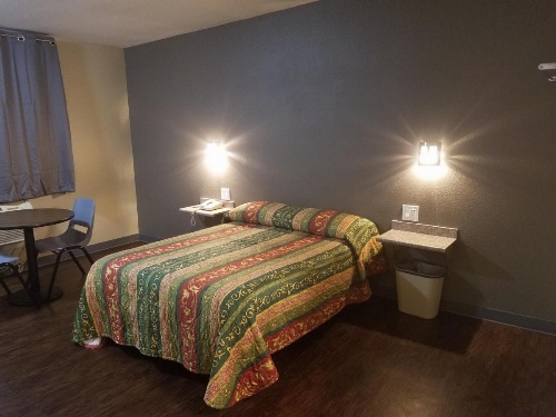 Travel Time Motel image 10